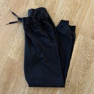 Women’s black Lululemon joggers!
